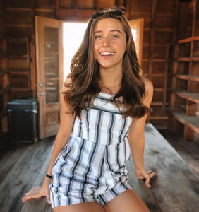 Meet your Posher, Hailey